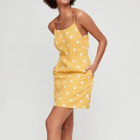 EUC Wilfred size 0 dress, it has adjustable straps, pockets and it is li… - Picture 2 of 10